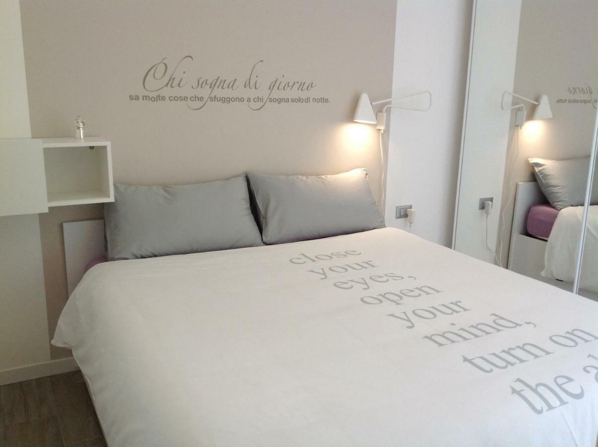 Appartamento Elisa 50M Trenino Rosso ตีราโน ภายนอก รูปภาพ